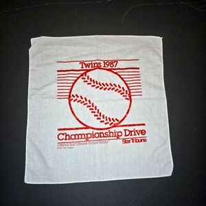 Minnesota Twins Vintage 1987 Hankerchief Star Tribune Homer Hanky‎ STAINED white